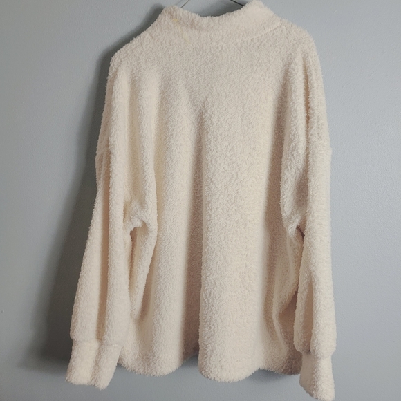 NEW Como Blu Fuzzy Faux Fur Sweater with Pearl Buttons size 1X off white/cream - Picture 8 of 8